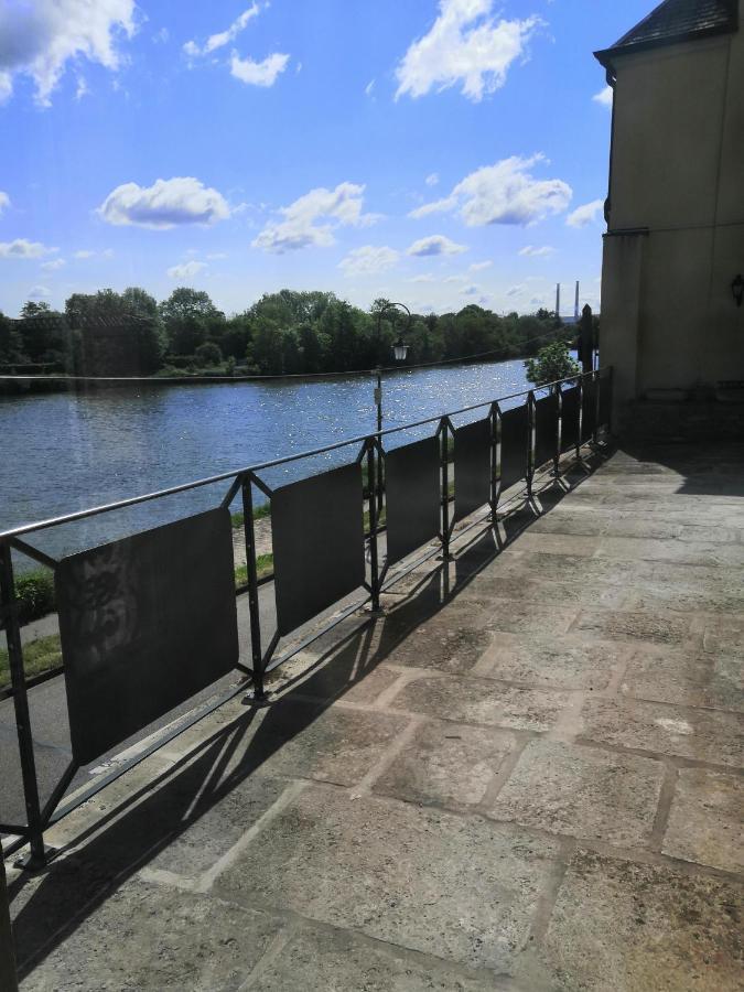 شقة Grand 2P Terrasse Bord De Seine مانت لا جولي المظهر الخارجي الصورة